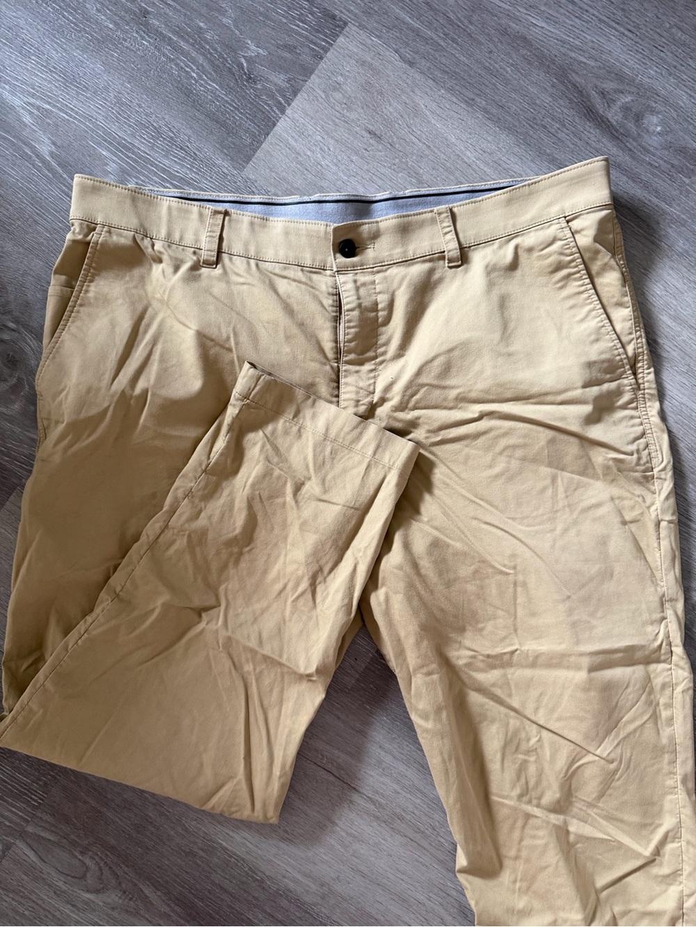 Nike - Men's Khaki Chino Pants - Classic Straight Fit